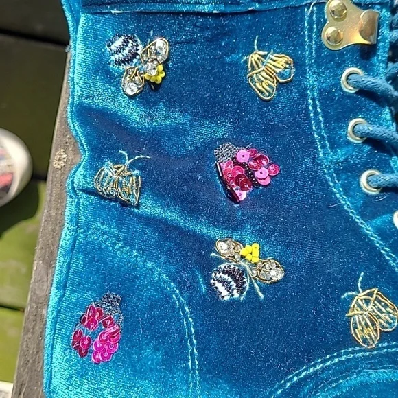 Women's Betsy Johnson Embroidered Laced Boots - Picture 7 of 12